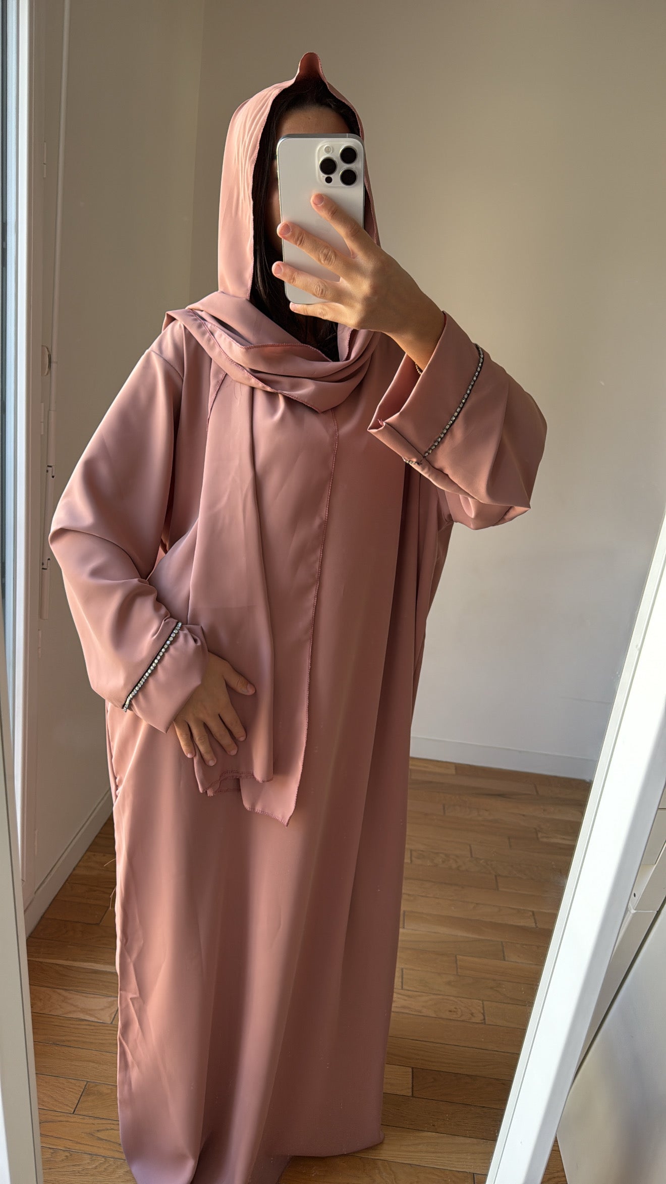 Abaya rose voile intégré