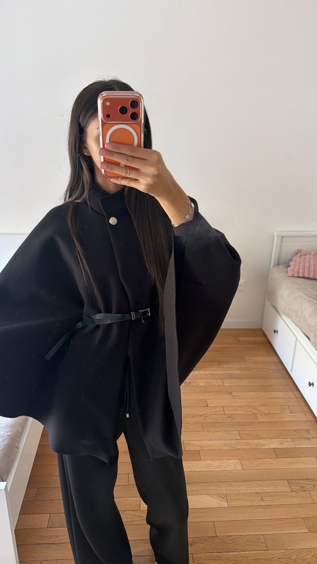 Cape Lili noire