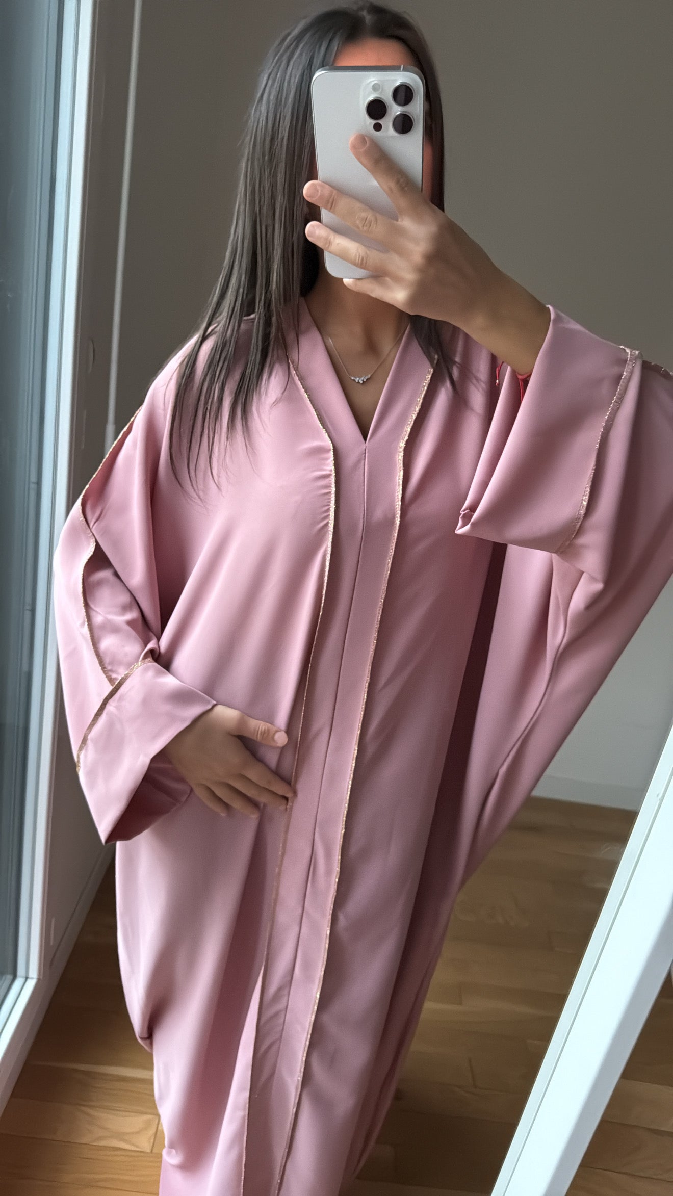Abaya rose