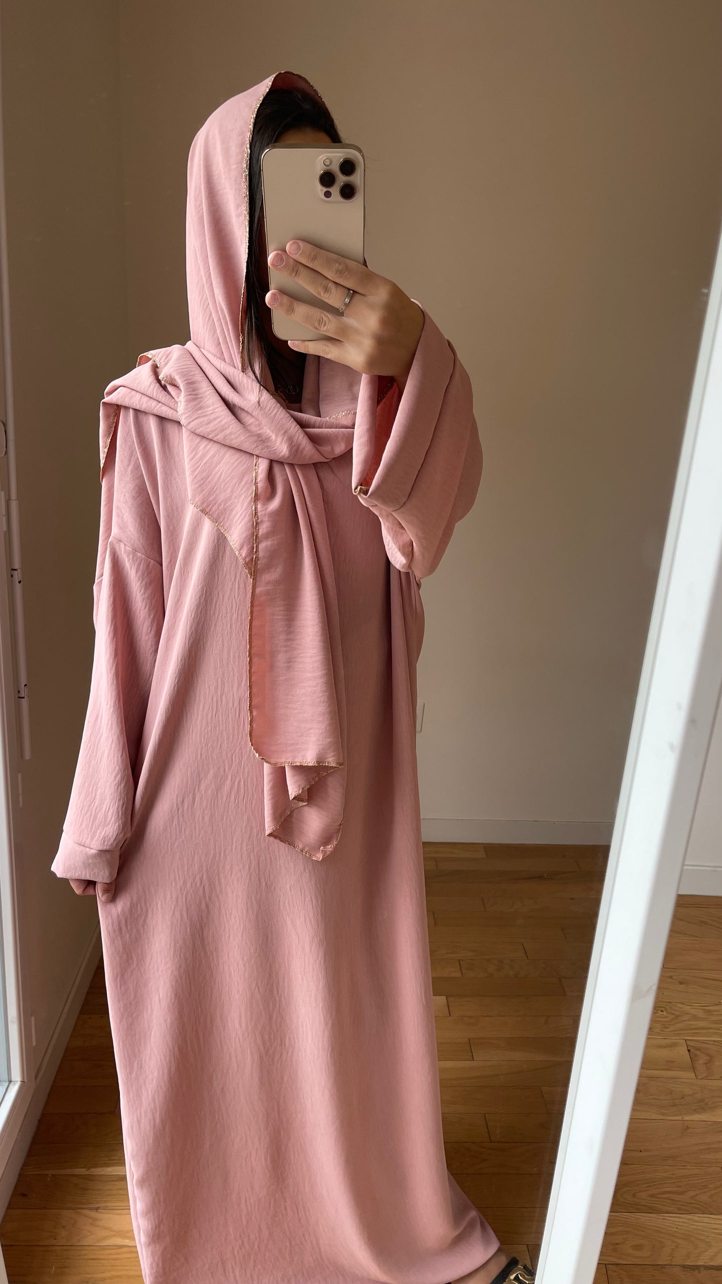 Abaya hijab integré rose