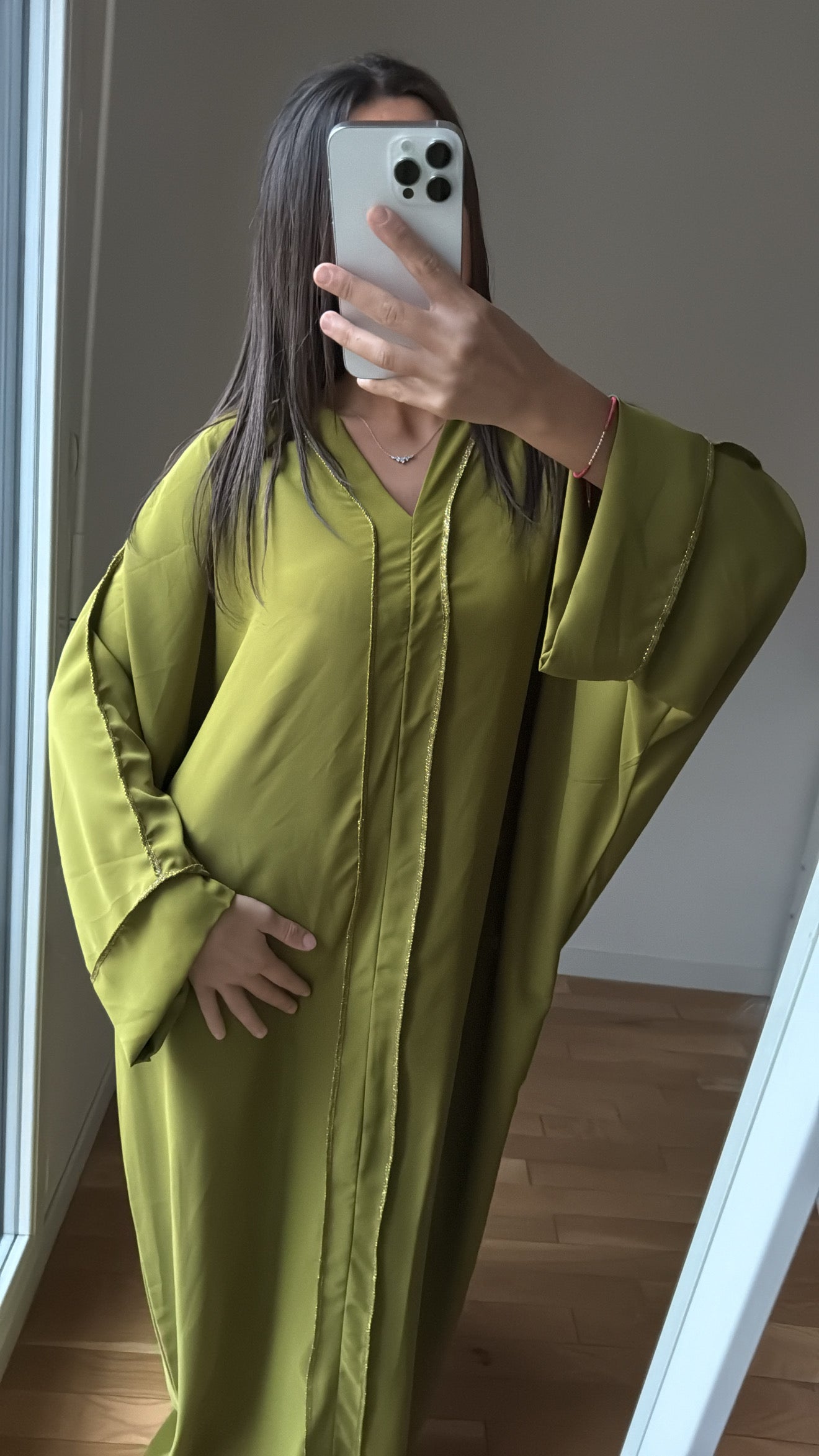 Abaya pistache