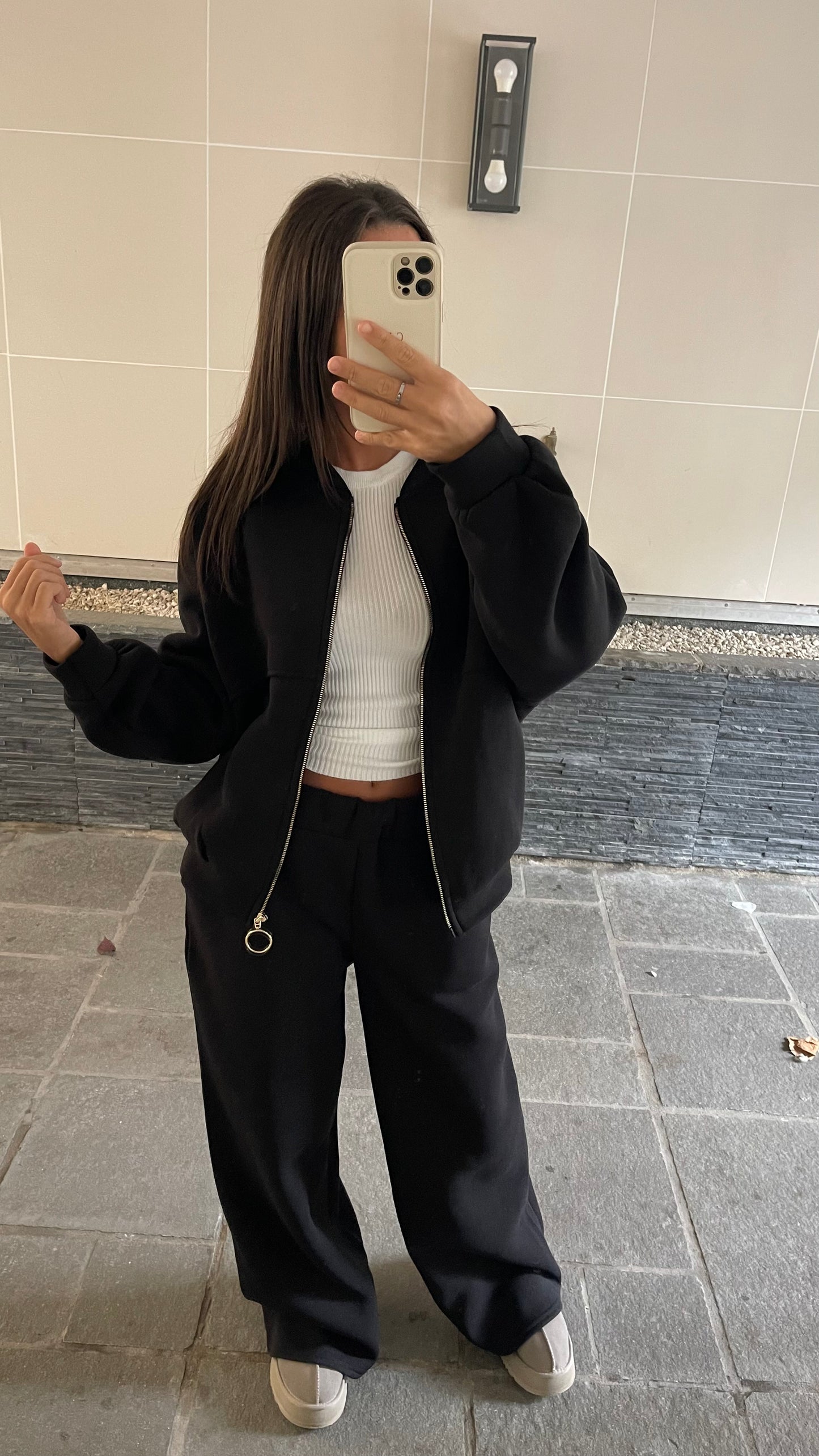 Ensemble jogging noir chaud