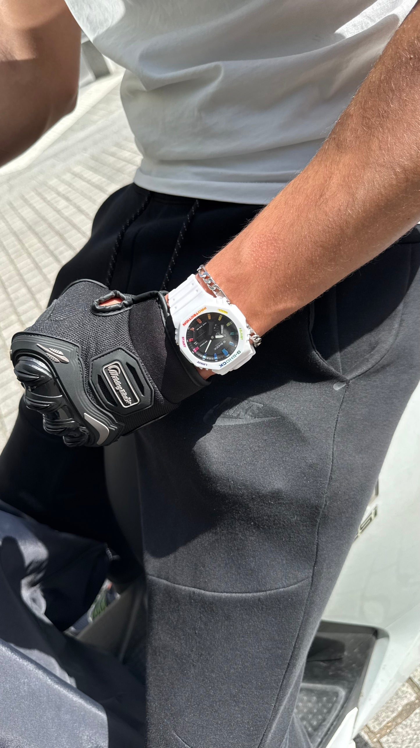 G shock blanche couleurs