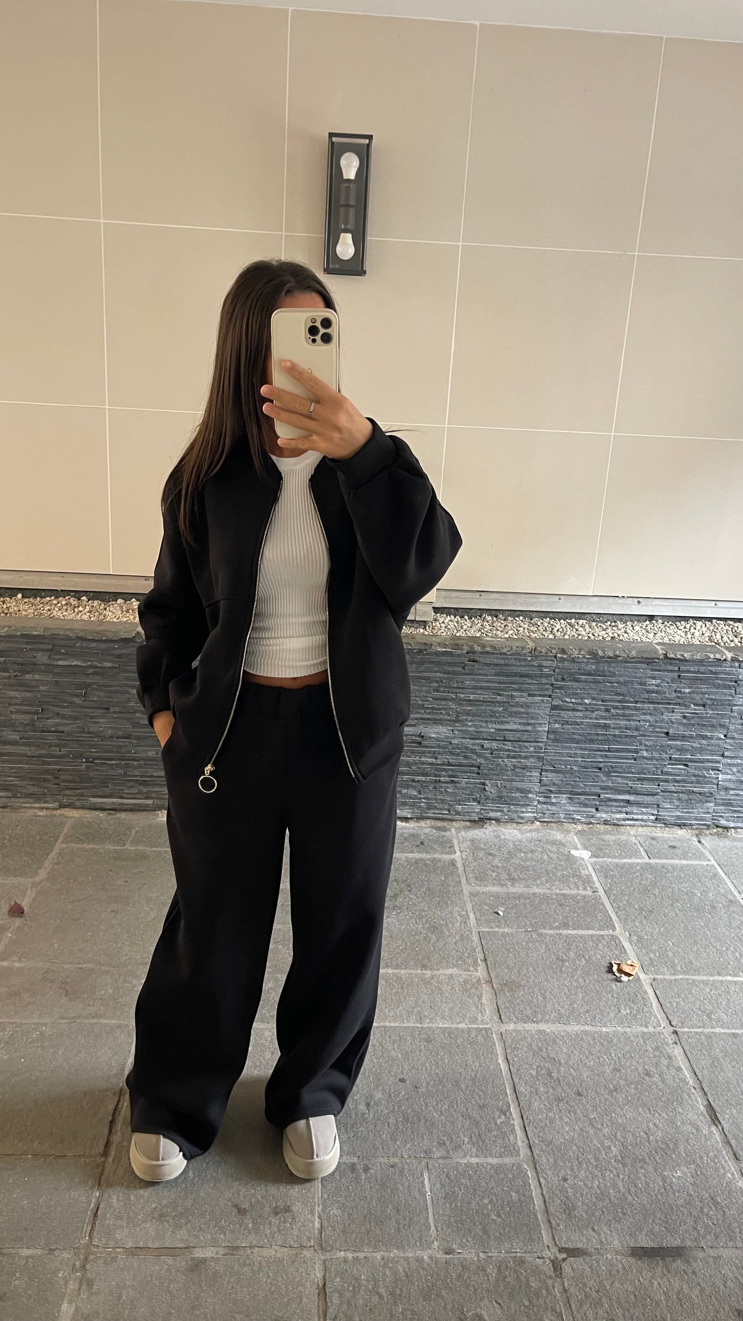 Ensemble jogging noir chaud