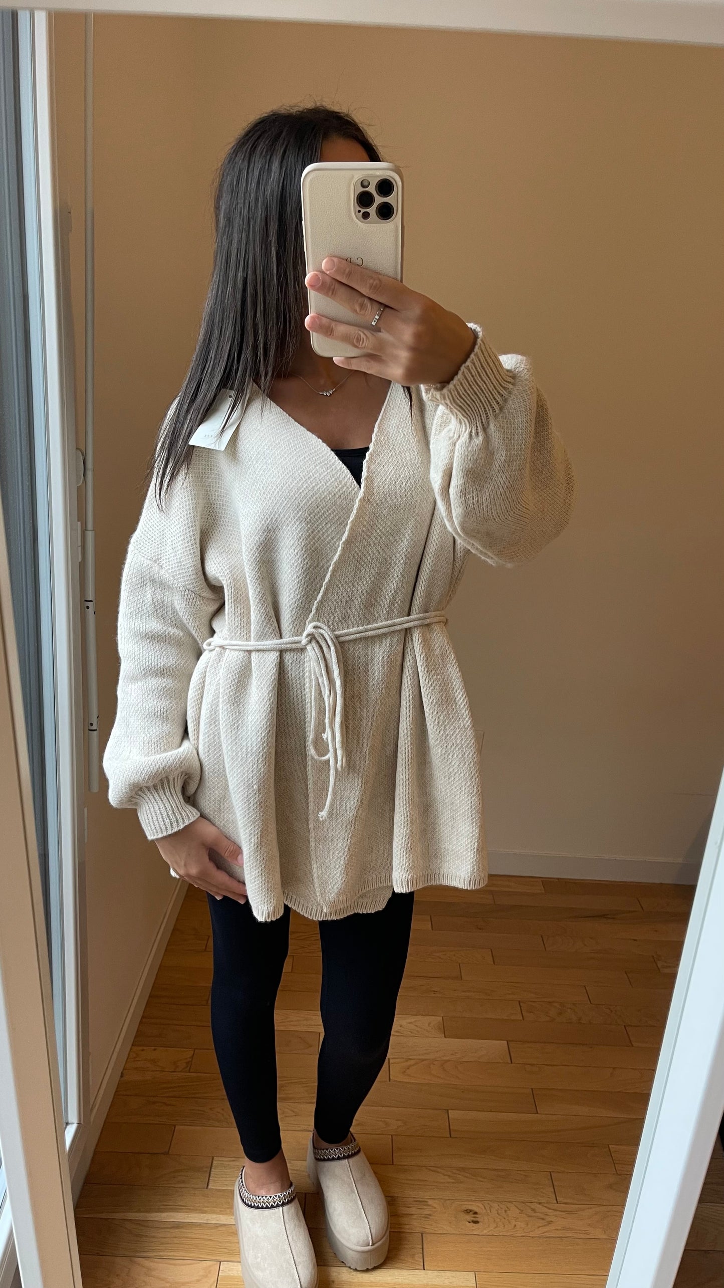 Pull cache coeur beige