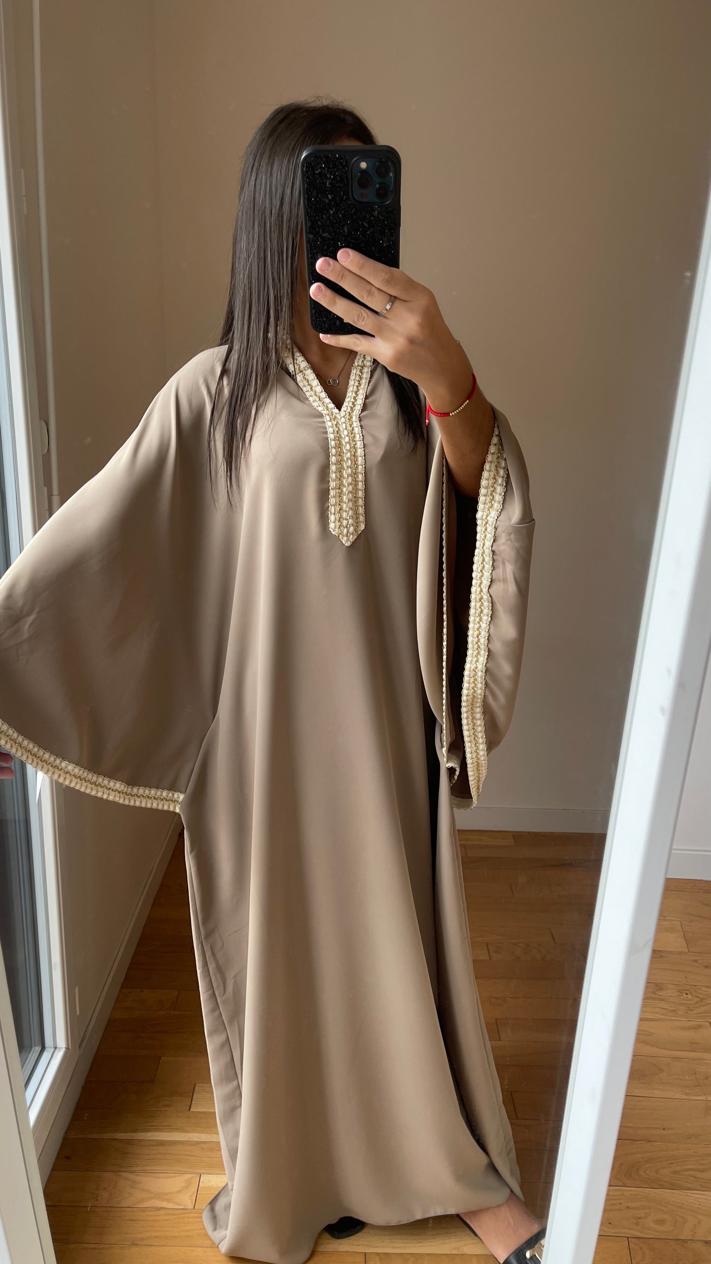 Abaya oiseau taupe avec capuche