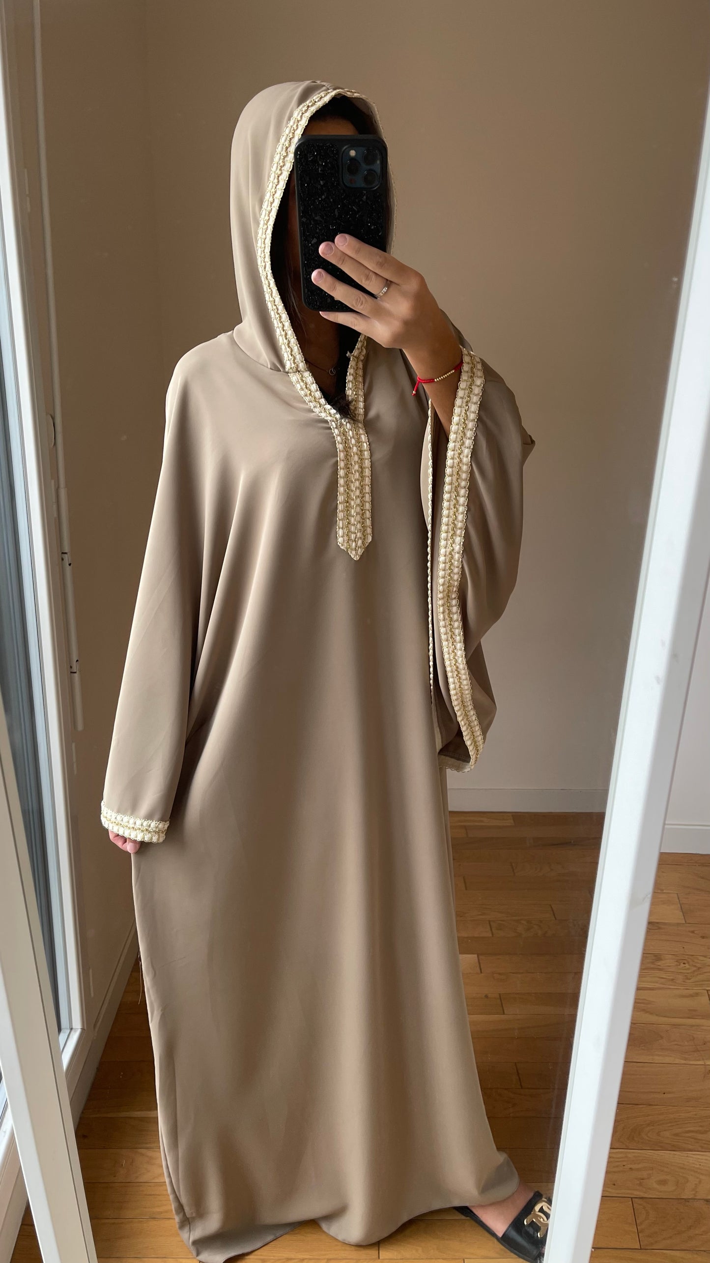 Abaya oiseau taupe avec capuche